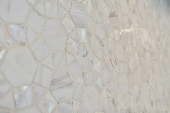 Building Photo - 565 Esplanade