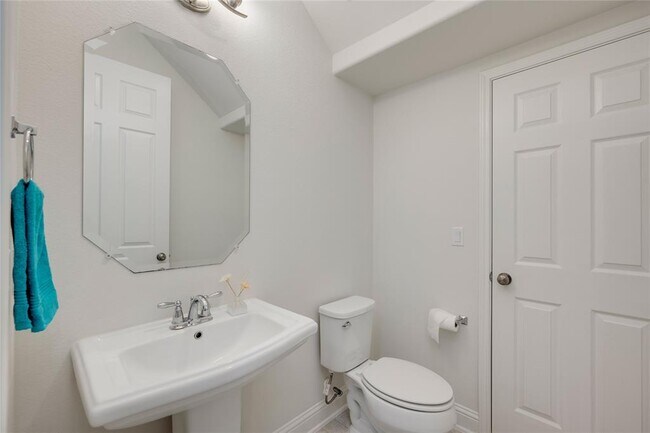 Building Photo - 7107 Calpe Dr