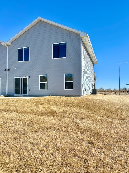 Building Photo - 1437 Winterberry Ln