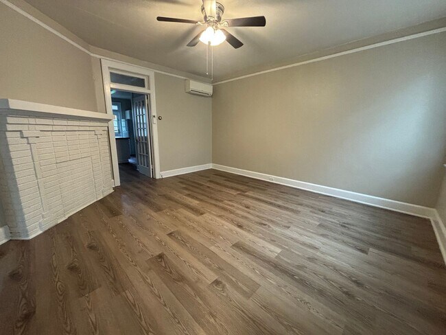 Building Photo - MOVE-IN READY & AVAILABLE NOW!