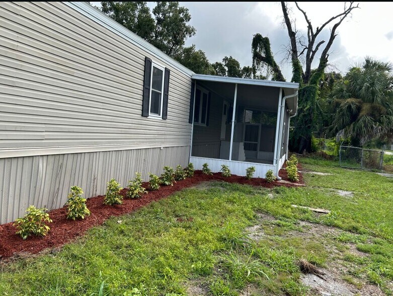 Building Photo - 956 Southern Ave