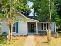 Building Photo - 1302 Indianola St