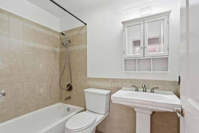 Building Photo - 623 Via Primavera Ct