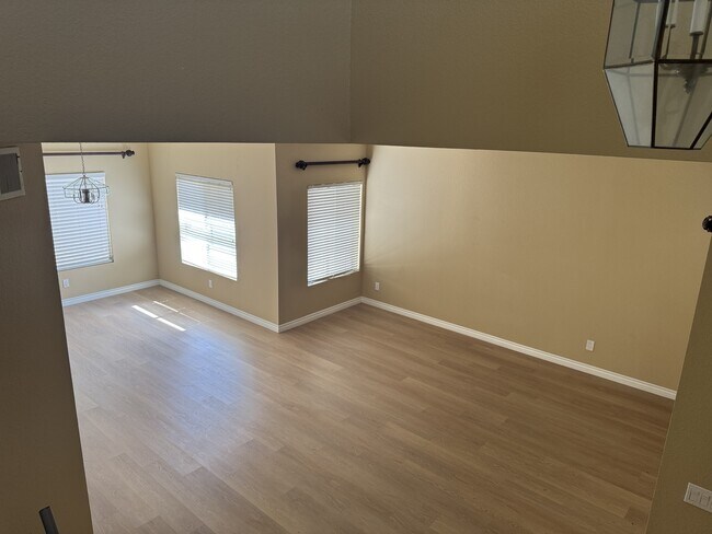 Building Photo - 14269 Dalhousie Rd