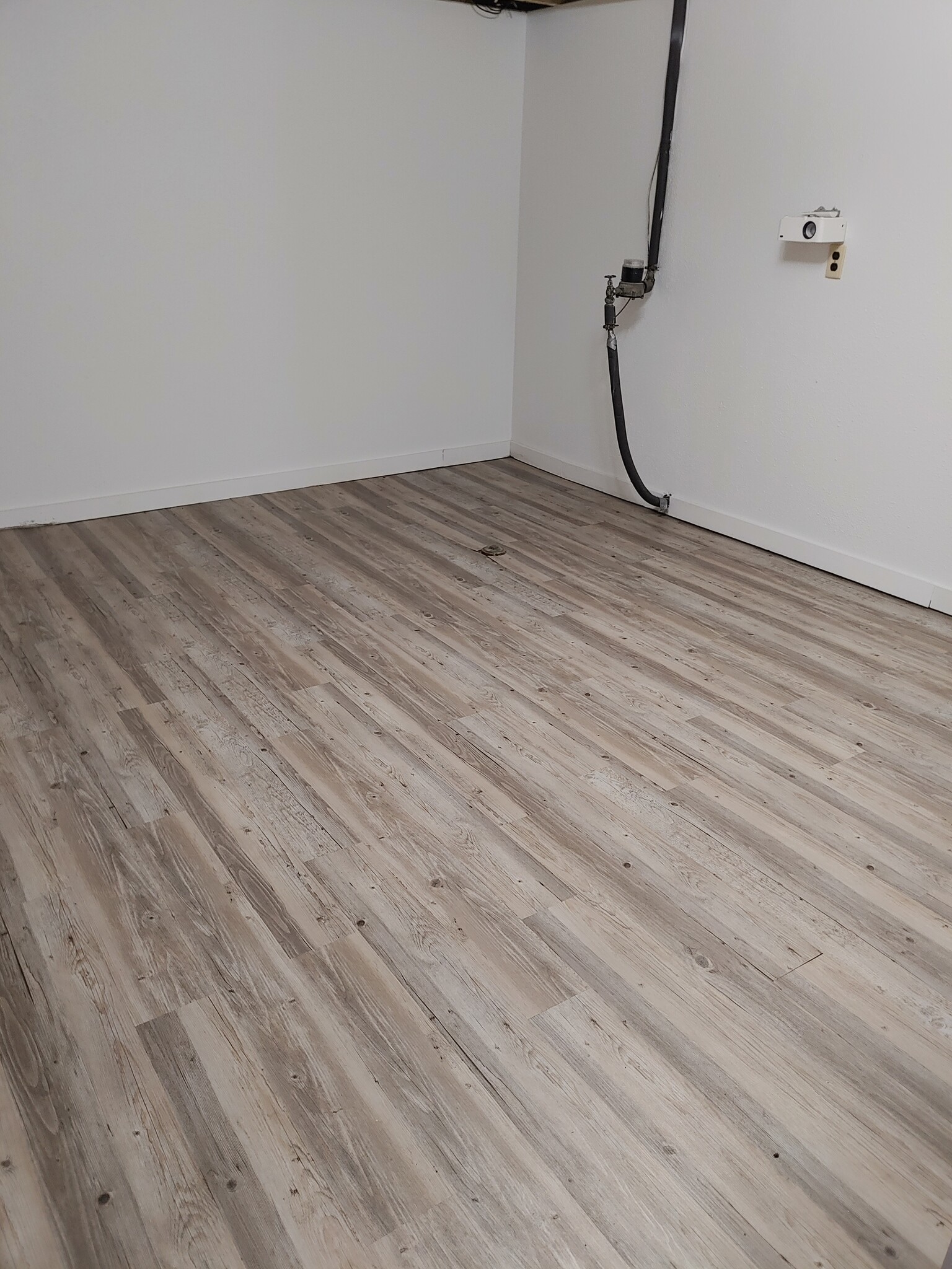 Building Photo - 2628 Iowa St