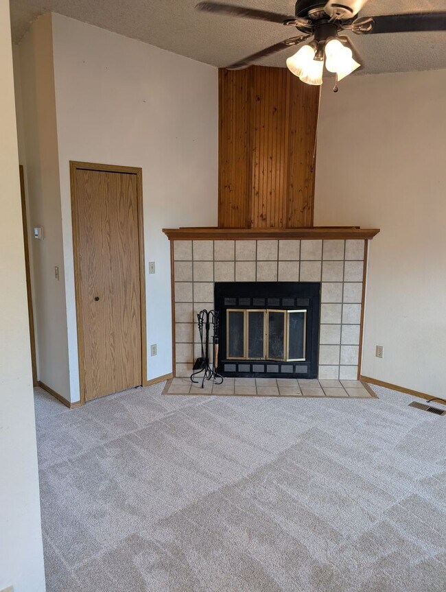 Building Photo - 3828 Smoketree