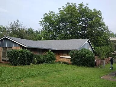 Building Photo - 901 S Burdette Ave