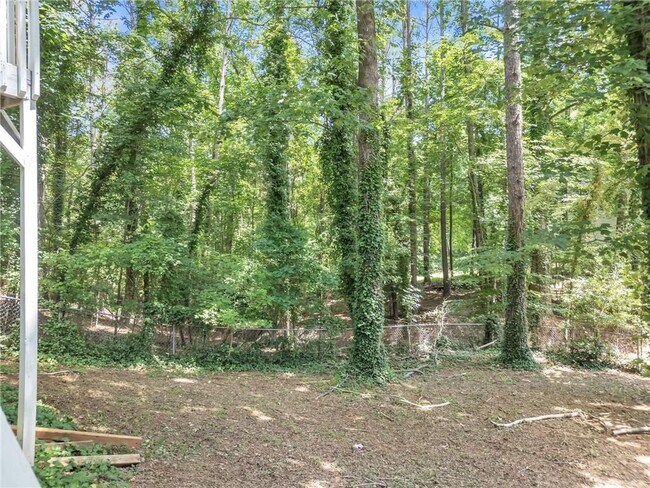 Building Photo - 608 Wood Ridge Dr