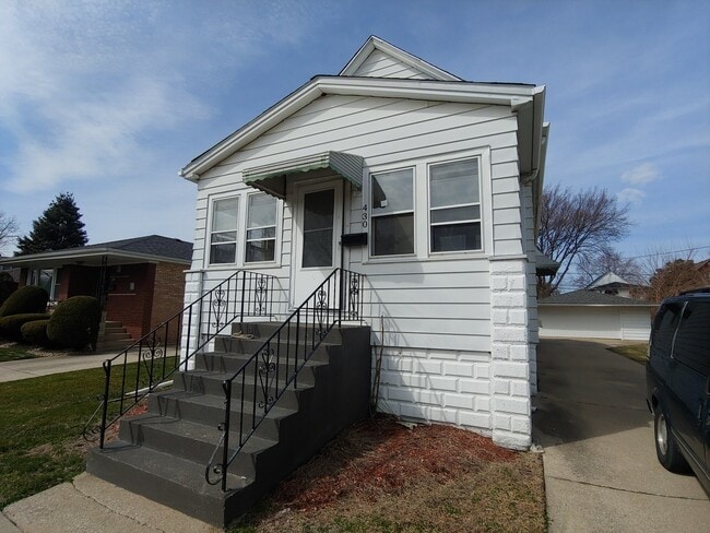 Primary Photo - Beautiful 2-bedroom house for Rent AVAILAB...