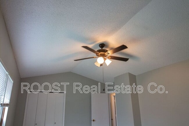 Building Photo - 942 Timothy Dr