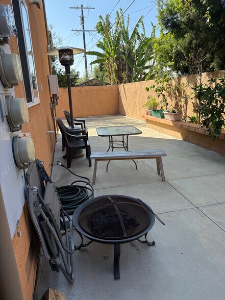 Back Patio - 2003 S Curson Ave