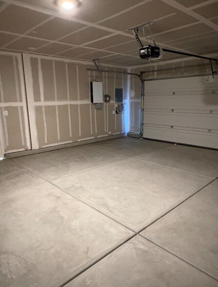 Building Photo - 8801 Scintilla Ave