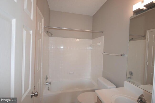Building Photo - 13058 Autumn Woods Way