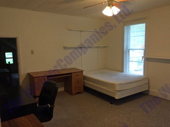 Building Photo - Sublease available this July!
