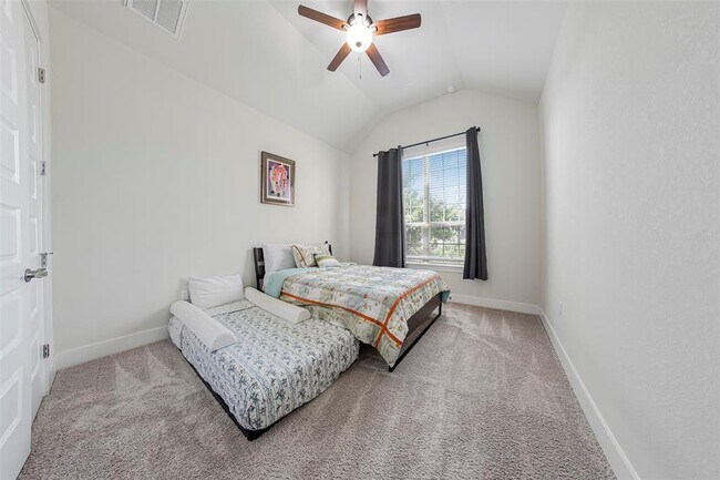 Building Photo - 9113 Finley Mae Way