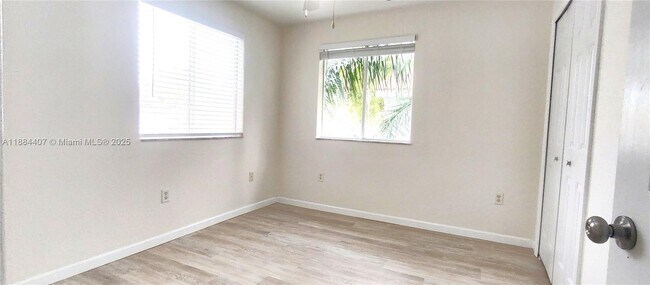 Building Photo - 2616 SE 14th Ave