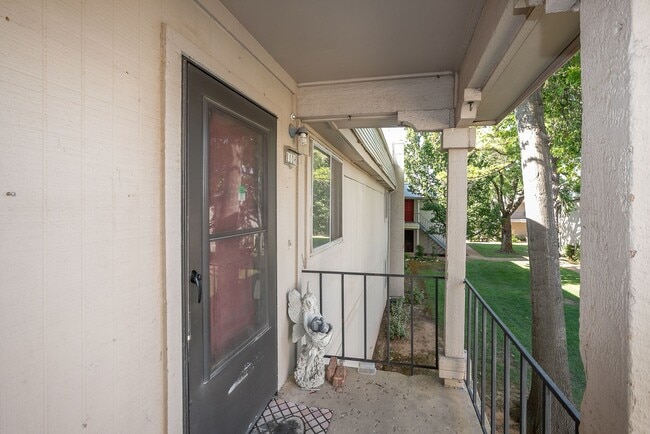 Building Photo - Spacious 3 Bed 2 Bath Condo in Tulsa!