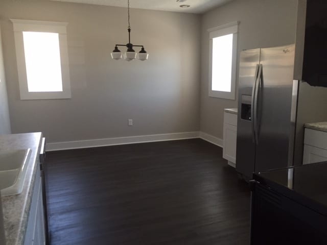 Building Photo - ATTENTION STUDENTS: 4 BEDROOM DOWNTOWN APA...