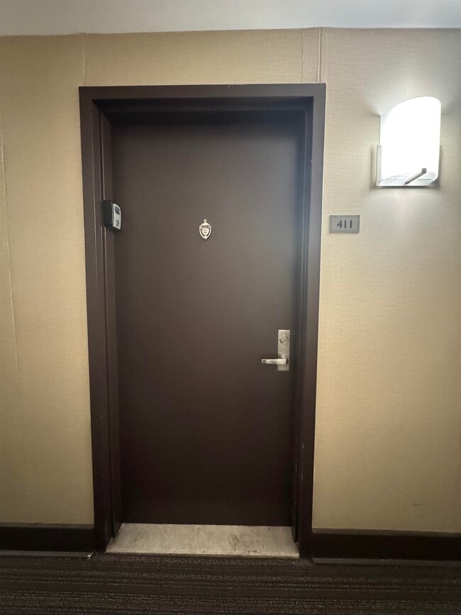 Building Photo - 800 Jackson St