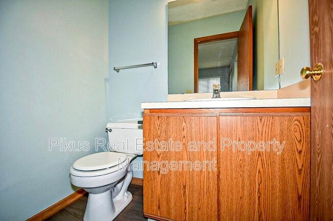 Building Photo - 2008 Redwing Dr