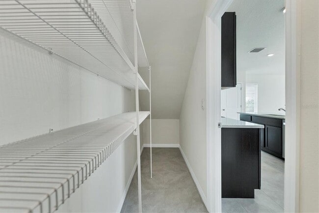 Building Photo - 3279 Hilltop Cir