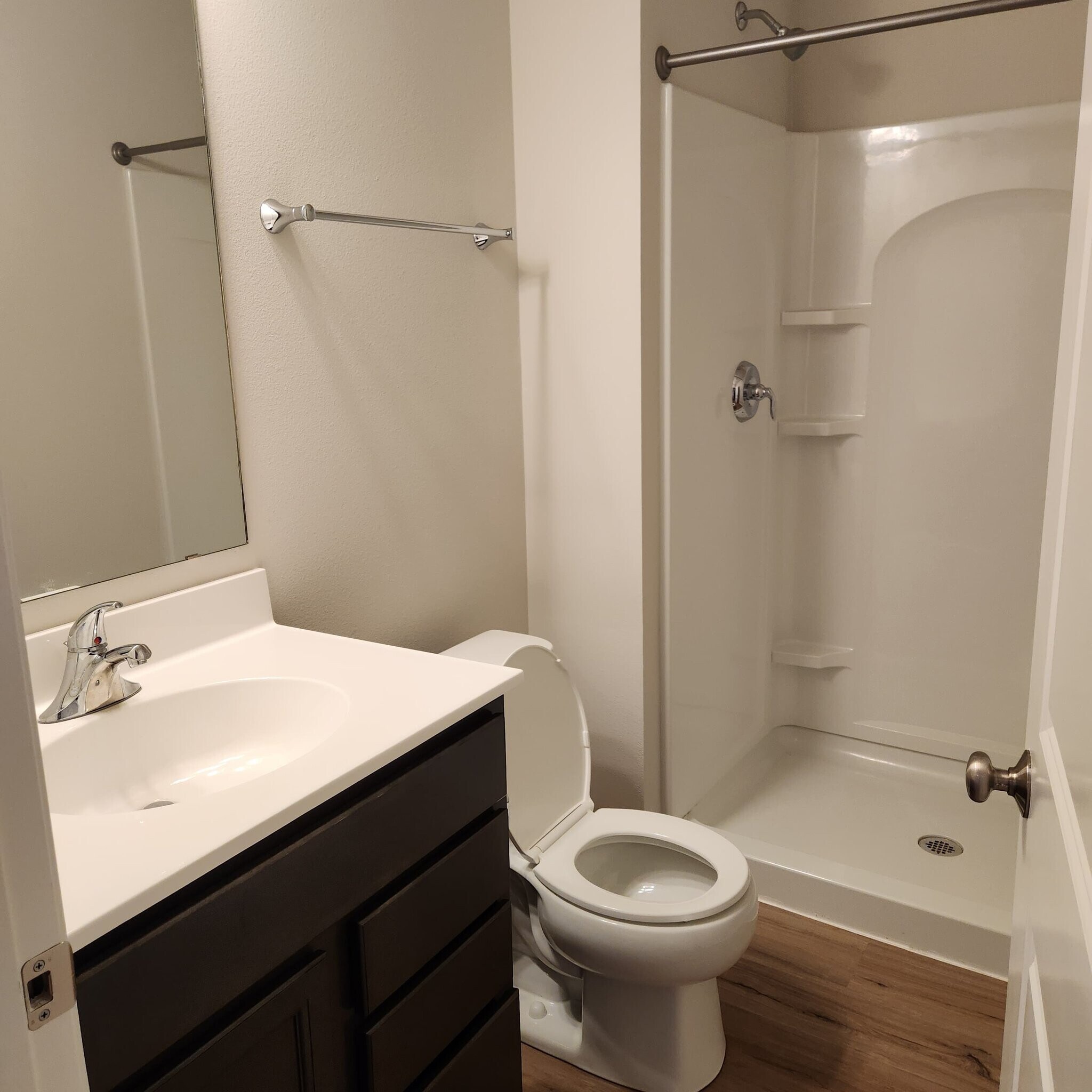 Building Photo - 1500 Primrose Dr SE