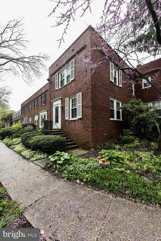 Building Photo - 1501 S Edgewood St