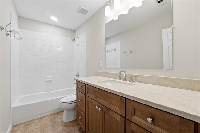 Building Photo - 2725 Blackstock Dr