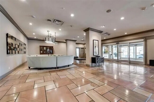 Building Photo - 3883 Turtle Creek Blvd