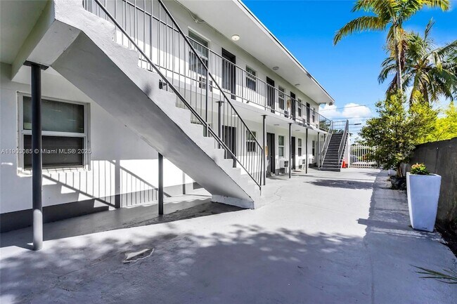 Building Photo - 1245 NW 60th St