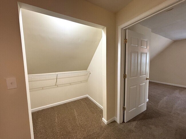 Building Photo - 4br House near Campus, Stadium, Downtown! ...