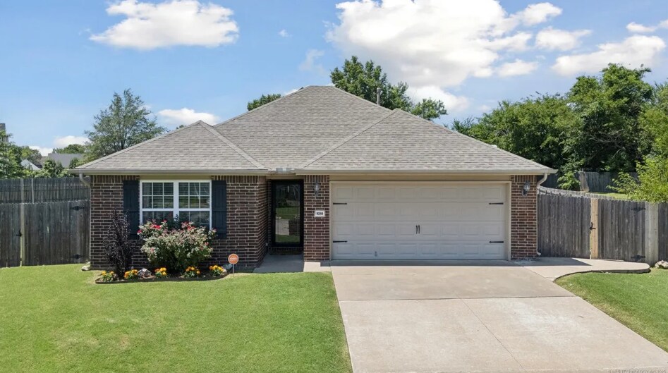 Building Photo - 9246 N 143rd East Ave