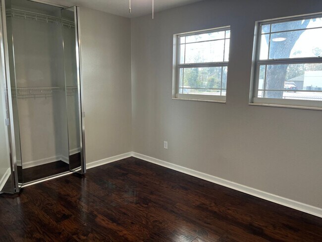 Building Photo - 3 Bedroom, 1 bath Pool Home in Lake City