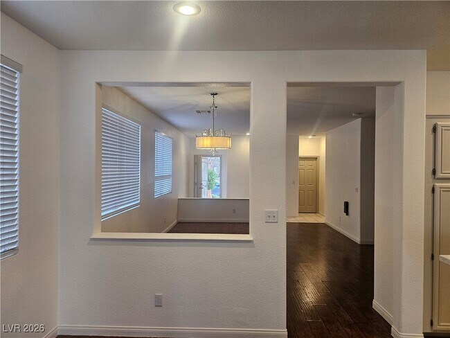 Building Photo - 2266 Surrey Meadows Ave