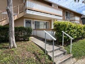 Building Photo - Crosspointe (Aiea/Honolulu) - 2 bed/2 bath...