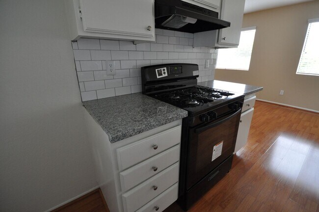 Building Photo - 14033 Bessemer St