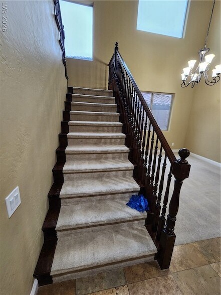 Building Photo - 2713 Cyrano St