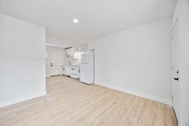 Building Photo - 6811 Del Rio St