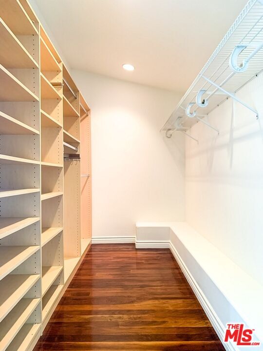 Building Photo - 2239 Vista Del Mar Pl