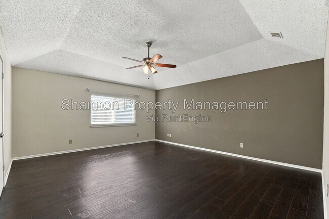 Building Photo - 21218 Park Willow Dr