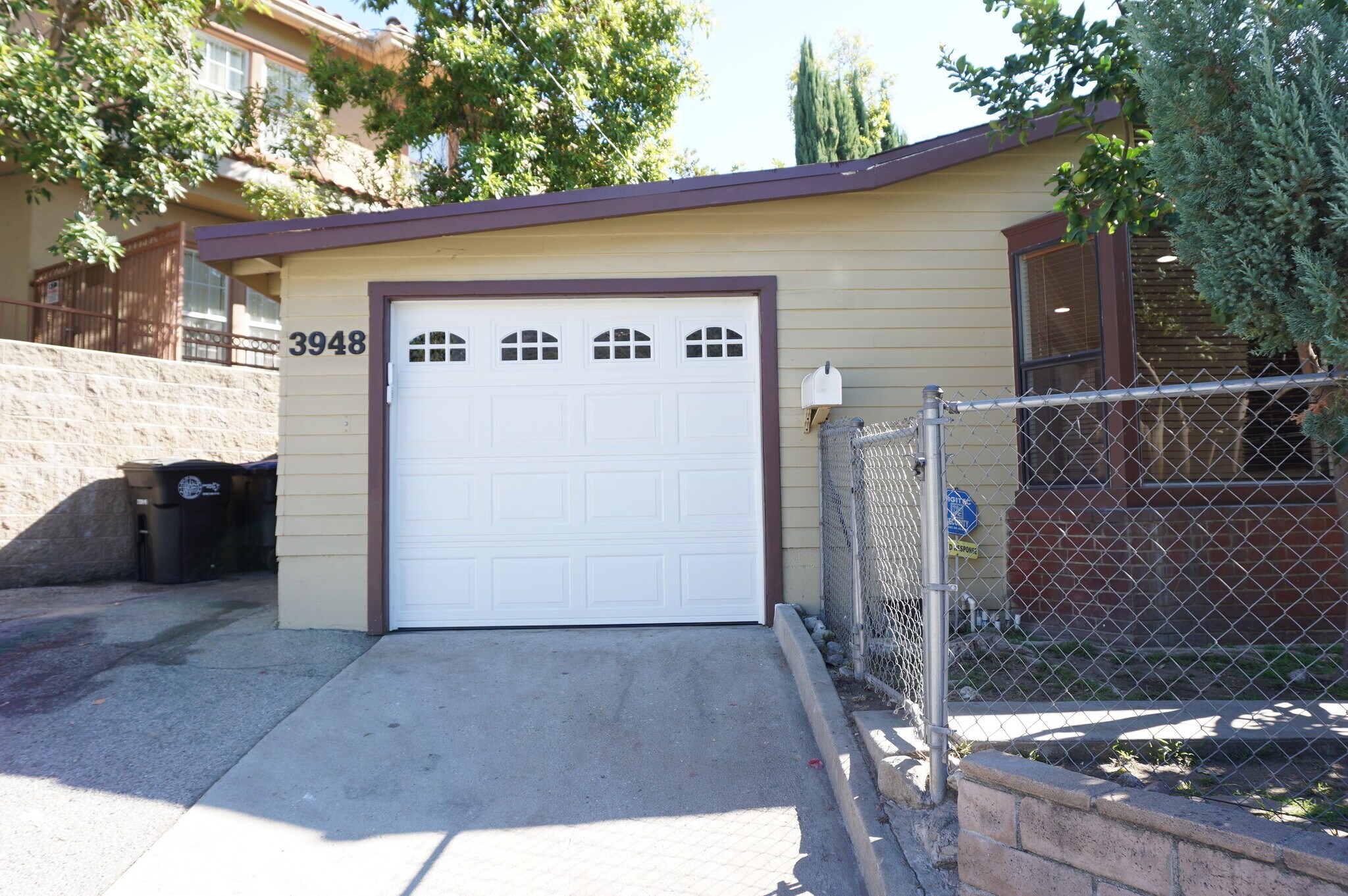 Building Photo - 3948 Pennsylvania Ave