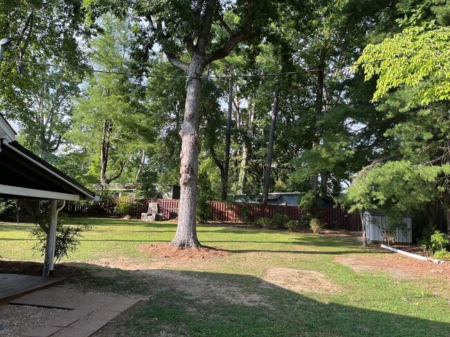 Building Photo - 1514 Greenville Hwy