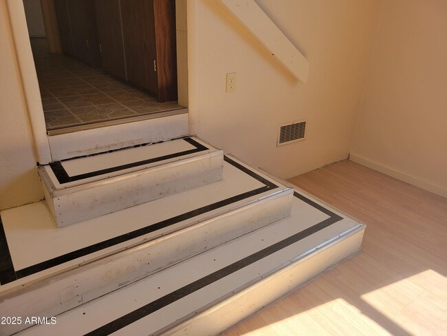 Building Photo - 2548 N Calle Tercero