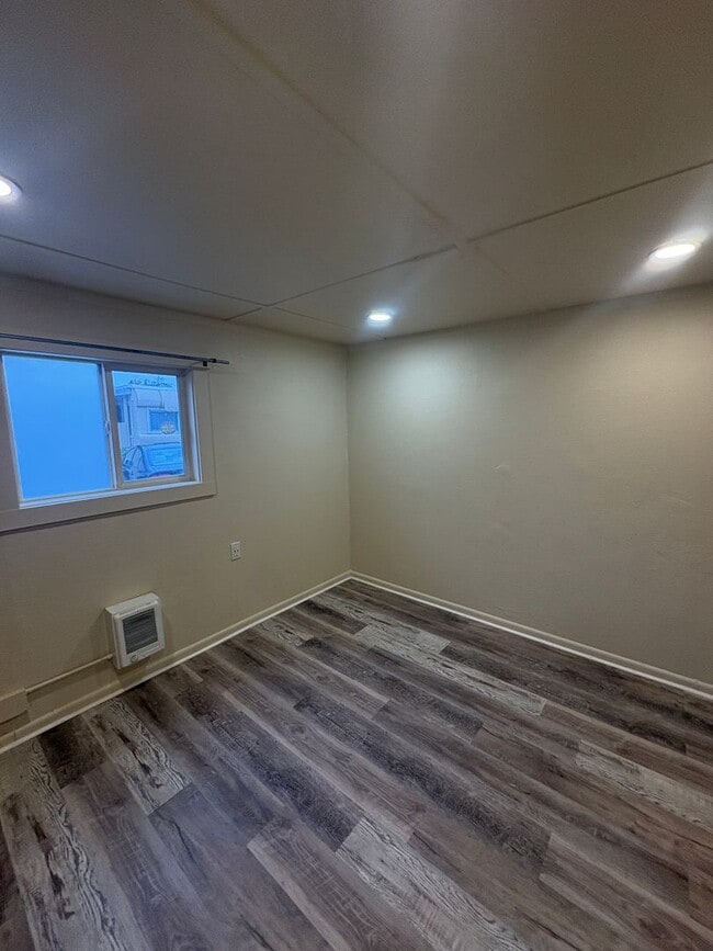 Building Photo - 1 Bedroom Apartment in Camellia Park