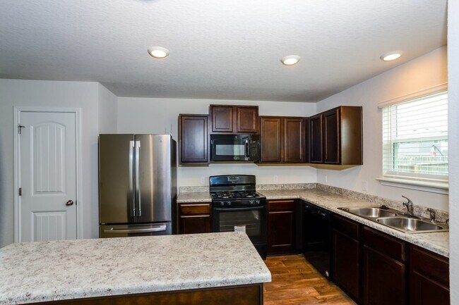 Building Photo - 9807 Spotted Rose