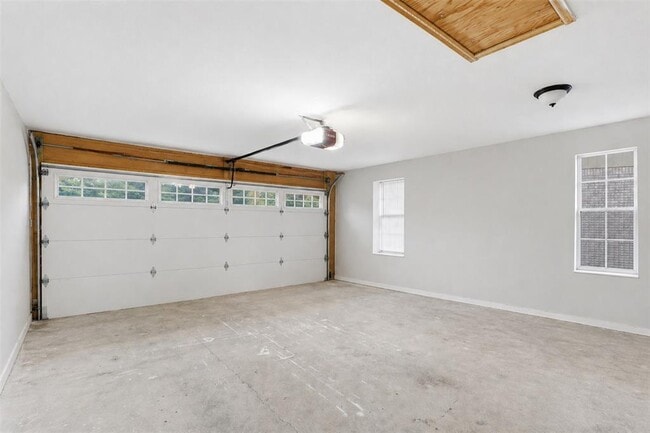 Building Photo - 16608 Jadestone Dr