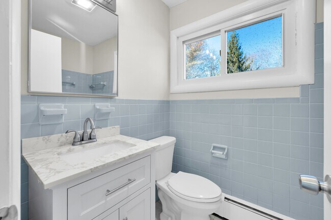 Building Photo - 26 Seminole Cir