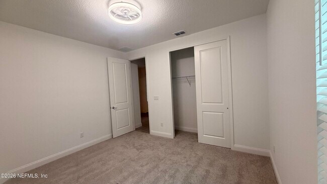 Building Photo - 282 Higgins Lp