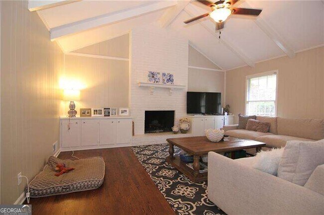 Building Photo - 3571 Sunderland Cir NE