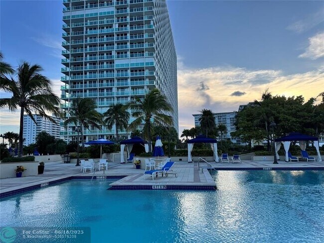 Building Photo - 2100 S Ocean Ln